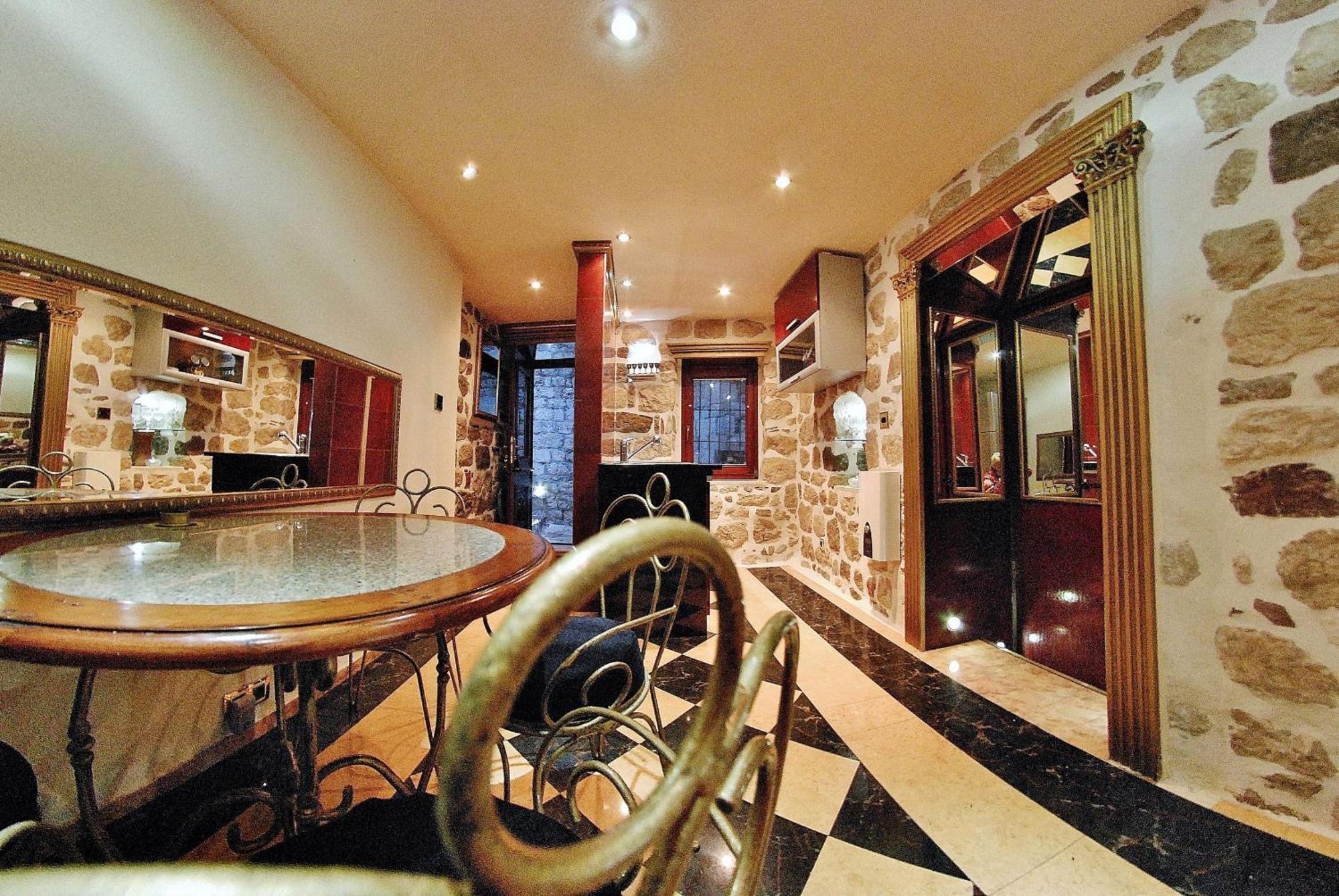 Cattaro Royale Apartment Екстериор снимка